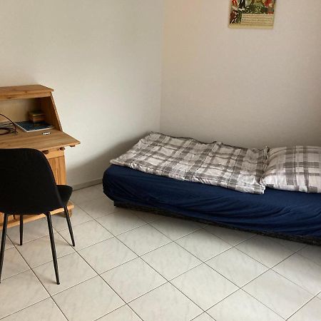 An Der A8 & Dennoch Stadtnah Кирххайм унтер Тек Екстериор снимка